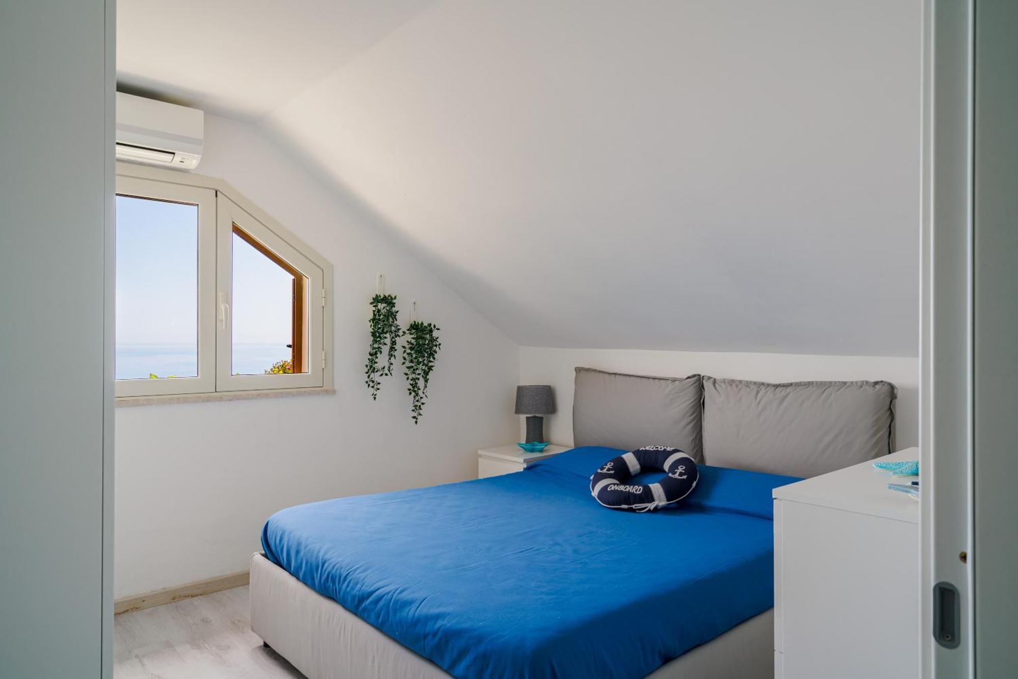 La Goccia Sul Mare Apartment Letojanni Bagian luar foto
