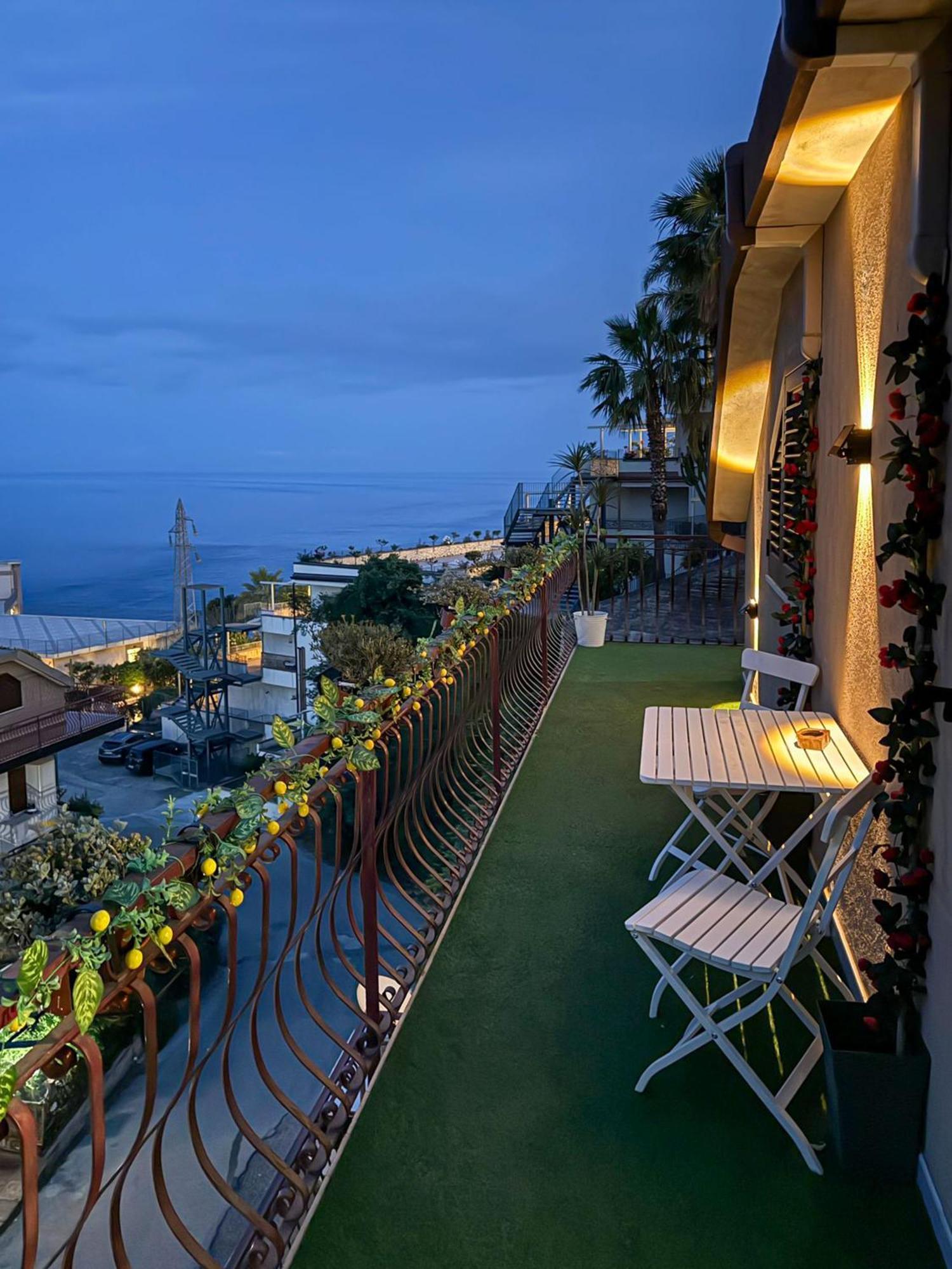 La Goccia Sul Mare Apartment Letojanni Bagian luar foto