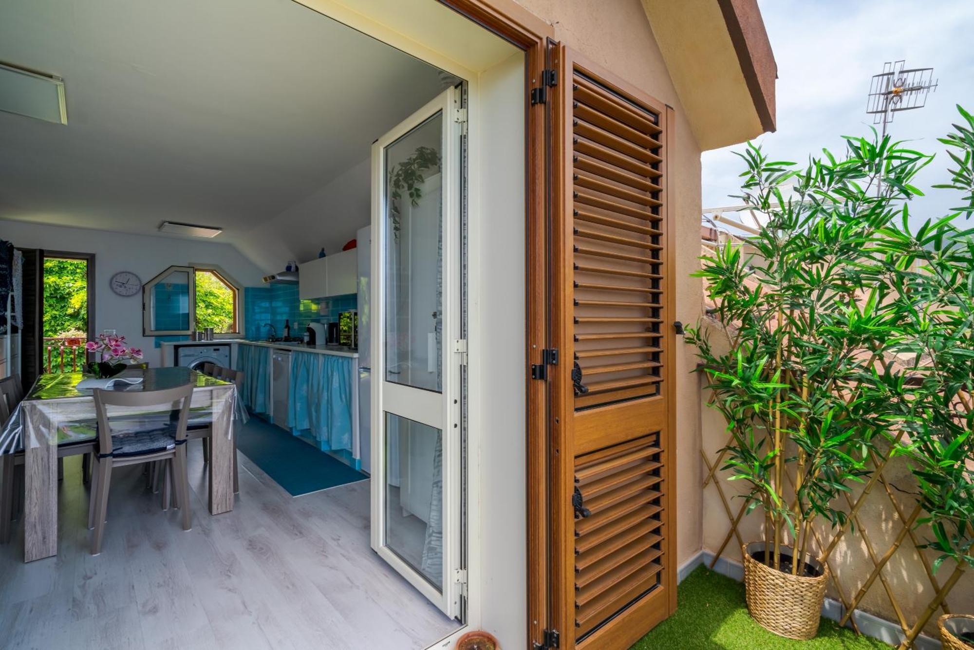 La Goccia Sul Mare Apartment Letojanni Bagian luar foto