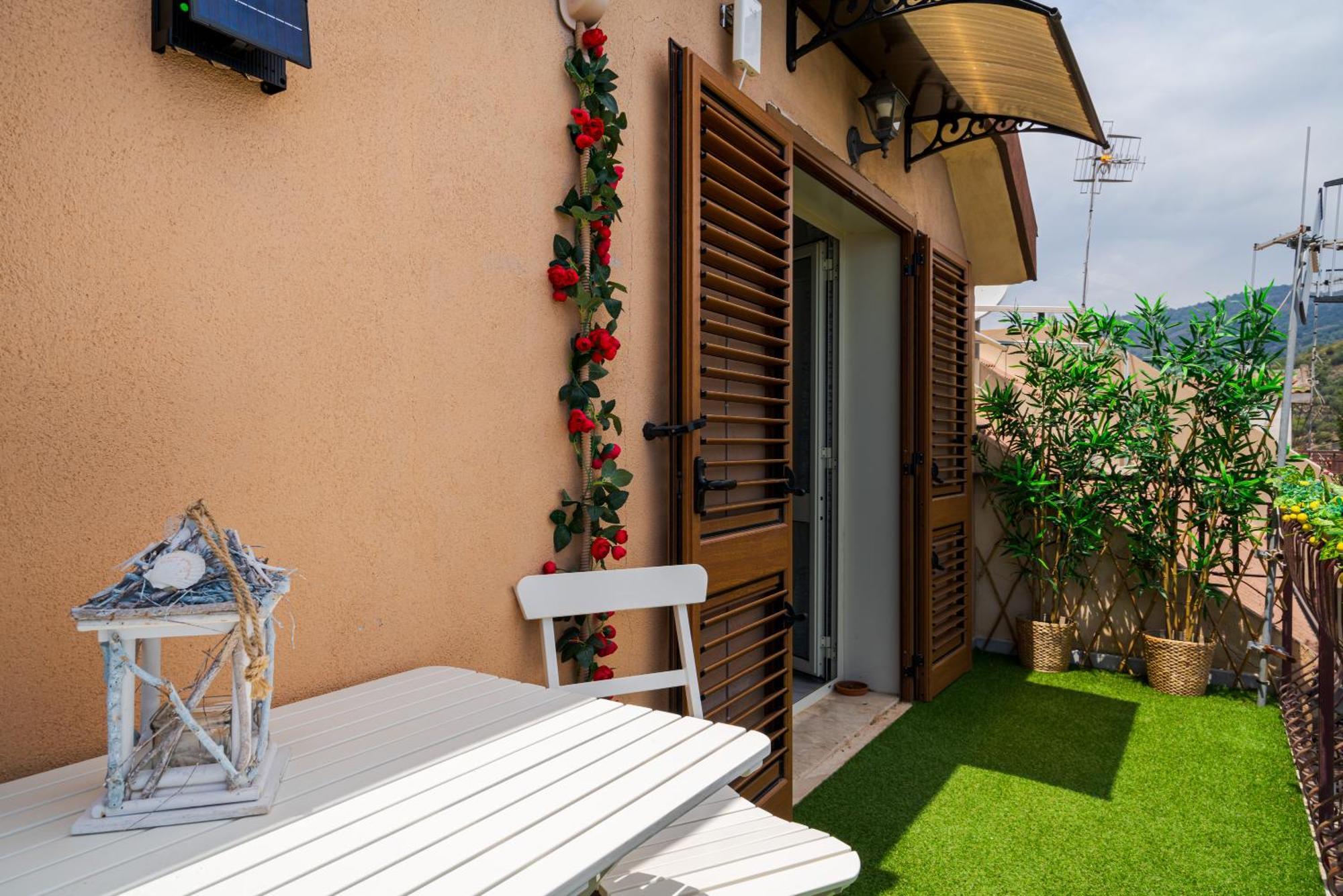 La Goccia Sul Mare Apartment Letojanni Bagian luar foto